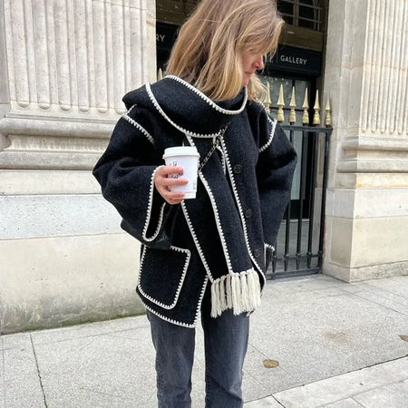 Single Breasted Elegant Women's Coat With Scarf