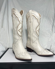 将图片加载到图库查看器,White Western Cowboy/Cowgirl Chunky Heel Pointed Boots