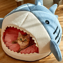 Carica l'immagine nel visualizzatore di Gallery, Enclosed Warm Cat Bed For Cats or Small Dog