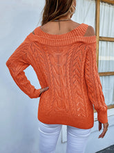 Cargar imagen en el visor de la galería, Off Shoulder Twist Pullover Sweater