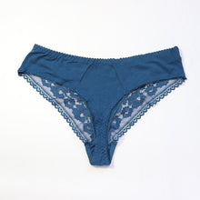 Carica l'immagine nel visualizzatore di Gallery, Plus size Sexy Lace thong And Bra set