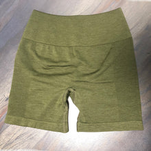 Load image into Gallery viewer, Seamless Workout Gym Shorts