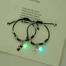 Carica l'immagine nel visualizzatore di Gallery, Luminous Cat/Star/Key & Heart Bracelet With Adjustable Rope