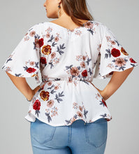 Cargar imagen en el visor de la galería, Short Sleeve Floral Print V-neck Blouse - Fashion Damsel