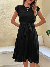 Cargar imagen en el visor de la galería, Elegant Casual O Neck Pleated Midi Sundress
