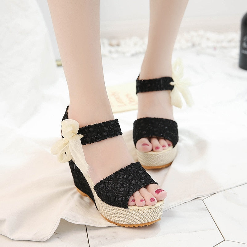 Lace Leisure Platform Sandals
