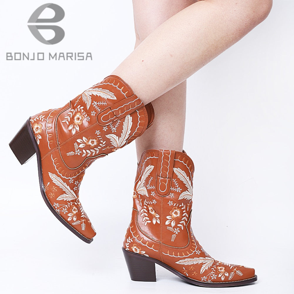 Embroidered Western Cowboy Ankle Cowboy/Cowgirl Boots