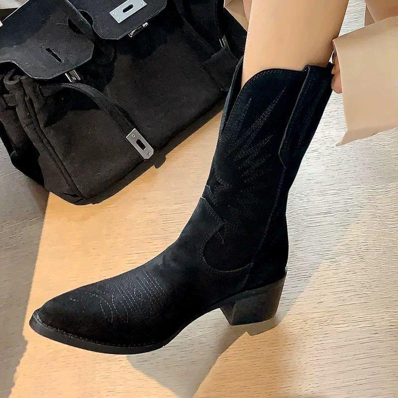 Chunky Heel Embroidered Western Cowboy Boots