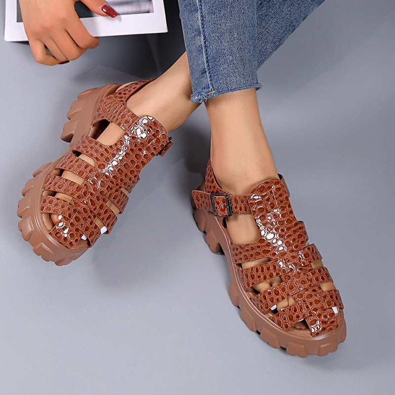 Band Cross-tied Platform Square Heel Shoes