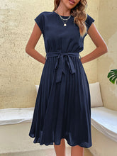 将图片加载到图库查看器，Elegant Casual O Neck Pleated Midi Sundress
