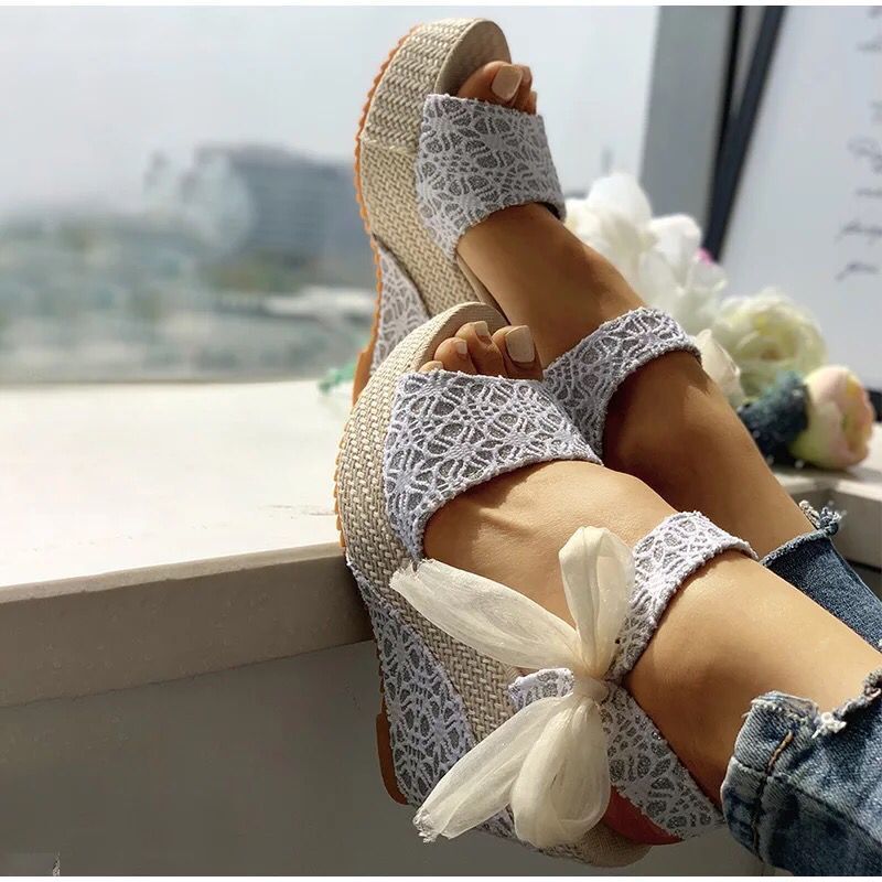 Lace Leisure Platform Sandals