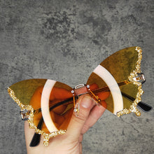 Load image into Gallery viewer, Butterfly Diamond Luxury Sunglasses
