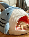 Enclosed Warm Cat Bed For Cats or Small Dog