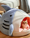 Enclosed Warm Cat Bed For Cats or Small Dog