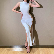 गैलरी व्यूवर में इमेज लोड करें, Silky Spaghetti Strap Long Dress
