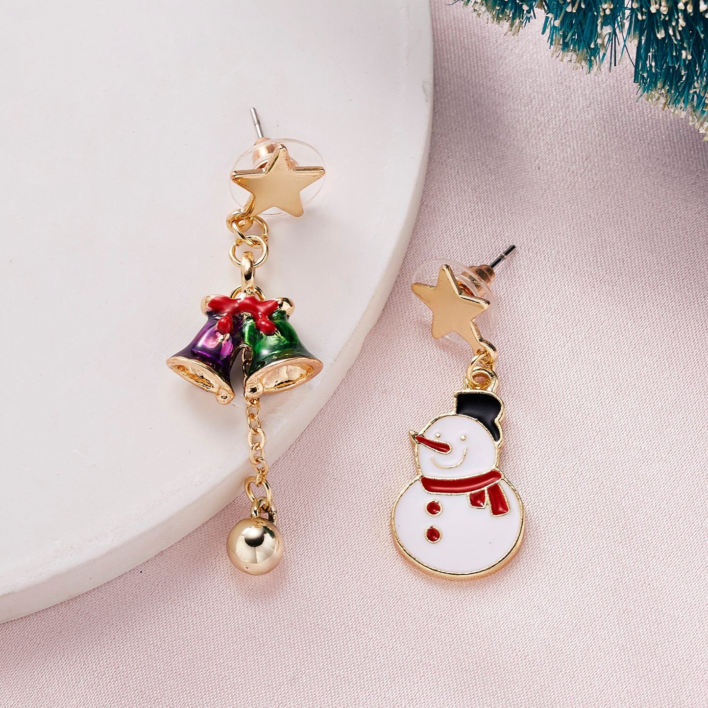 Fashion Green Red Color Star Ball Christmas Earring Women