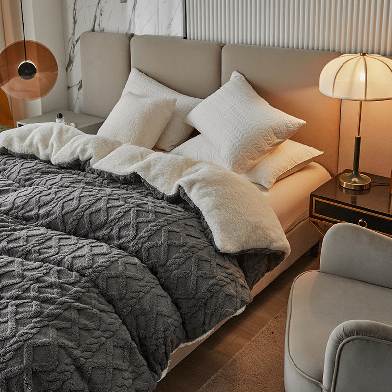 Double-sided Fleece Warmth Comforter
