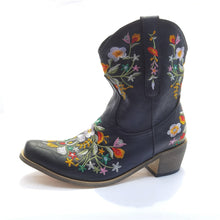 將圖片載入圖庫檢視器 Low Heel embroidered Design Western Short Boots
