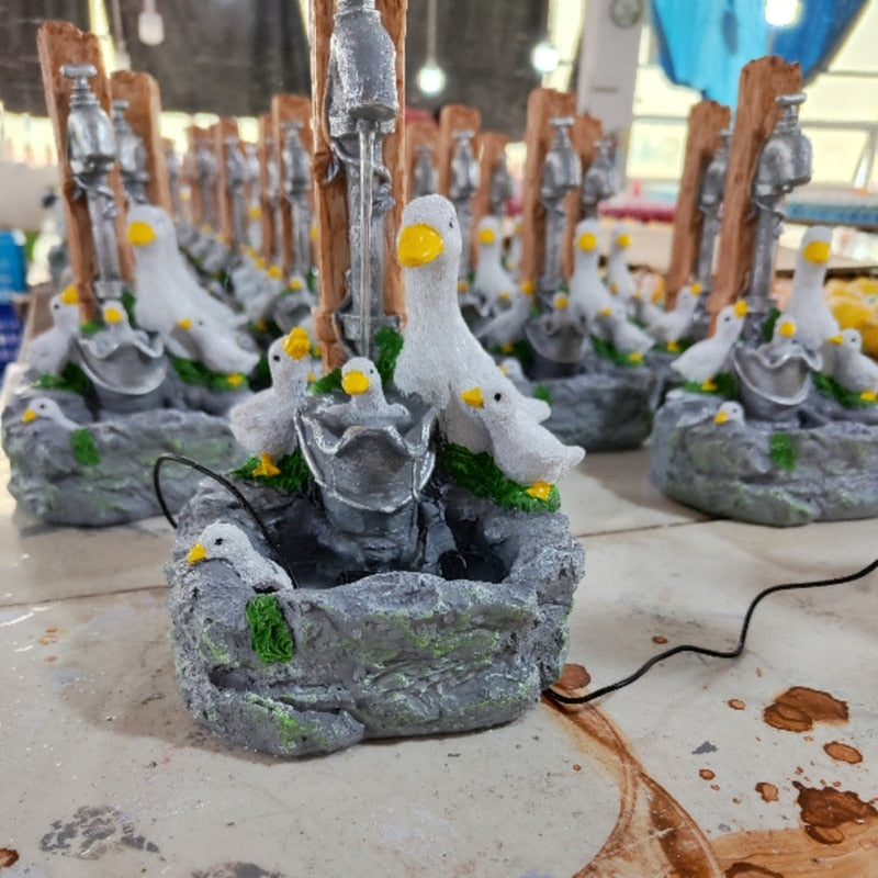 Duck/Squirrel Solar Power Resin Patio With Led Light