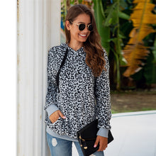 Cargar imagen en el visor de la galería, Autumn/Winter Leopard  Fleece Hooded Sweatshirt - Fashion Damsel
