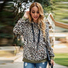 Cargar imagen en el visor de la galería, Autumn/Winter Leopard  Fleece Hooded Sweatshirt - Fashion Damsel
