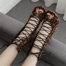 Carica l&#39;immagine nel visualizzatore di Gallery, leopard Lace Up Square heels
