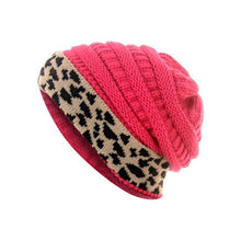 Cargar imagen en el visor de la galería, Leopard Thick Fleece Winter Beanie - Fashion Damsel
