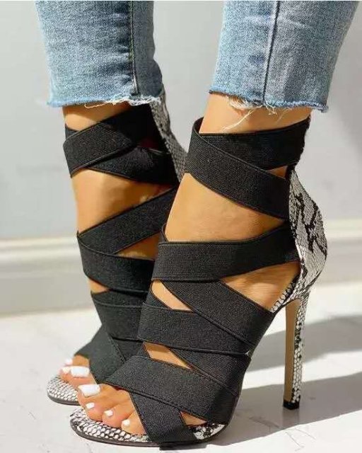 Snake Pointed Toe Pumps - Fashion Damsel