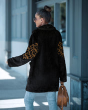 गैलरी व्यूवर में इमेज लोड करें, Leopard Print Plush Long Sleeve Button-Up Coat - Fashion Damsel
