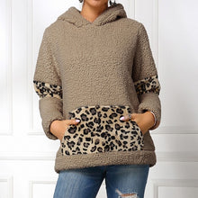 სურათის ჩატვირთვა გალერეის მნახველში, Winter Leisure Leopard Print Pocket Plush Round Neck Pullover - Fashion Damsel
