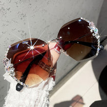 Load image into Gallery viewer, Rimless Rhinestone Sunglasses
