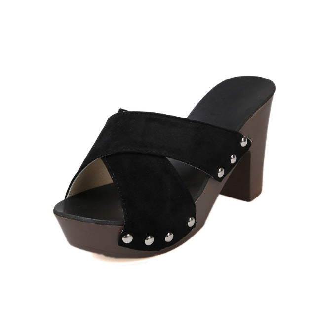 Cross Strap Chunky Heel Open Toe Sandal